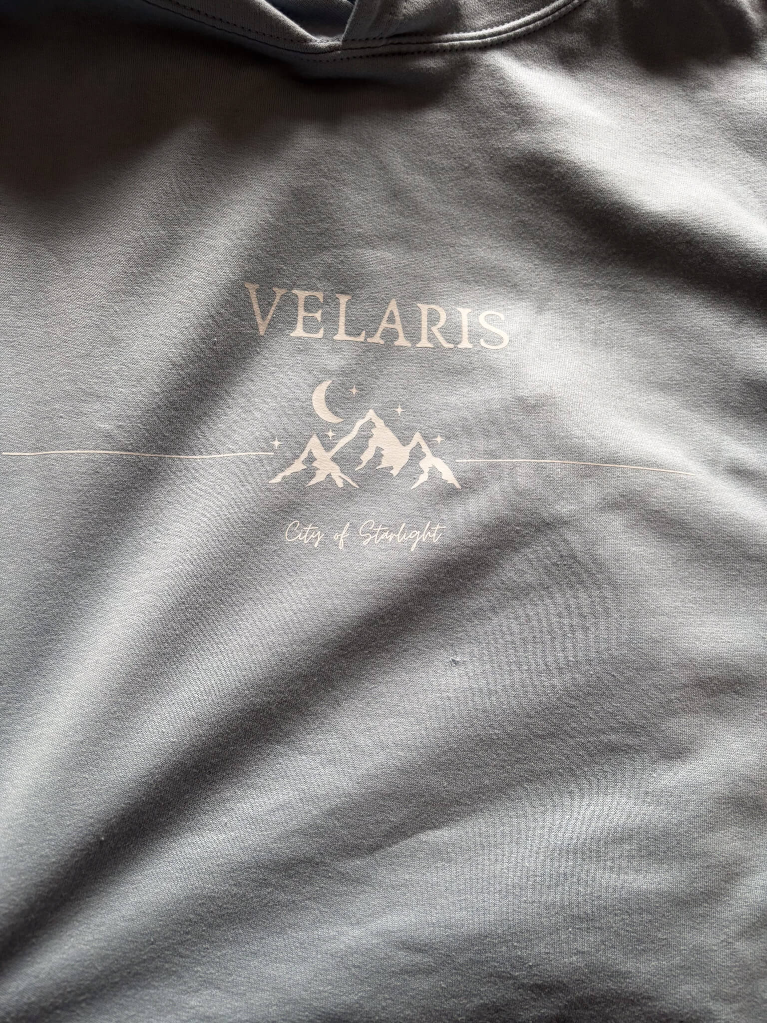 Velaris Hoodie Blau XXL mit kleinem Loch Mängelexemplar
