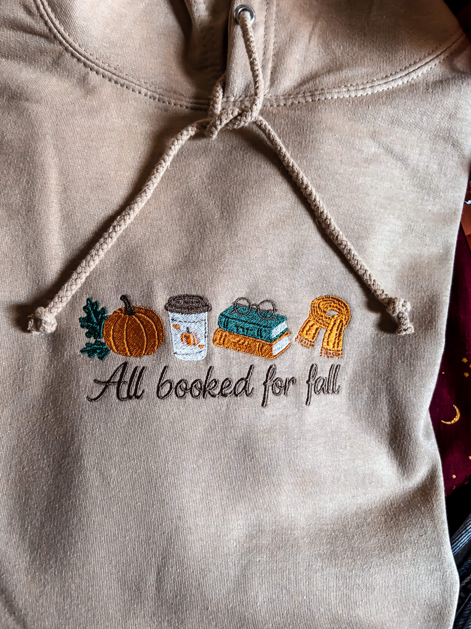 All booked for Fall bestickt - Readers and Dreamers Shop