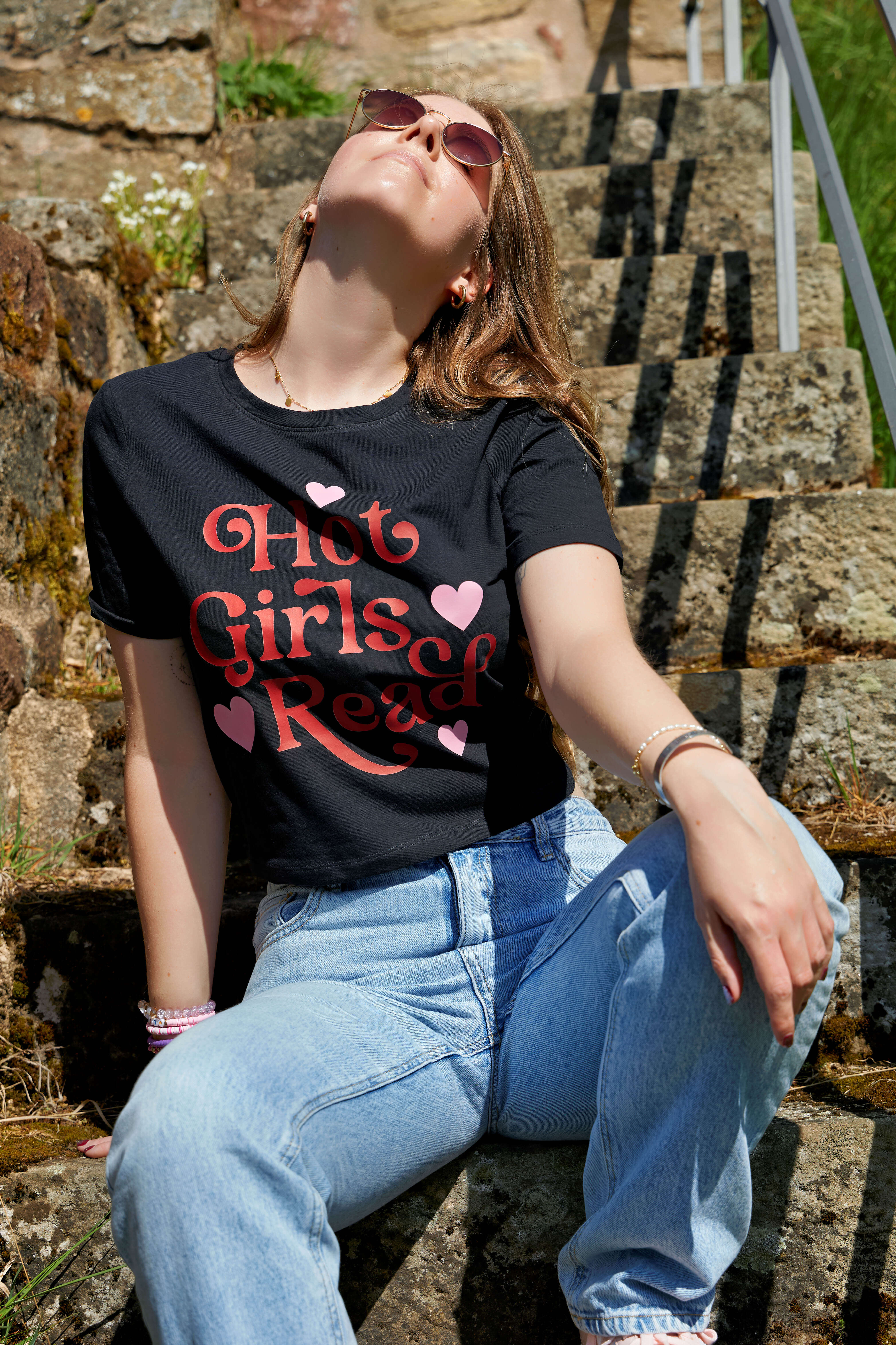 Hot Girls read Crop Shirt - Readers and Dreamers Shop