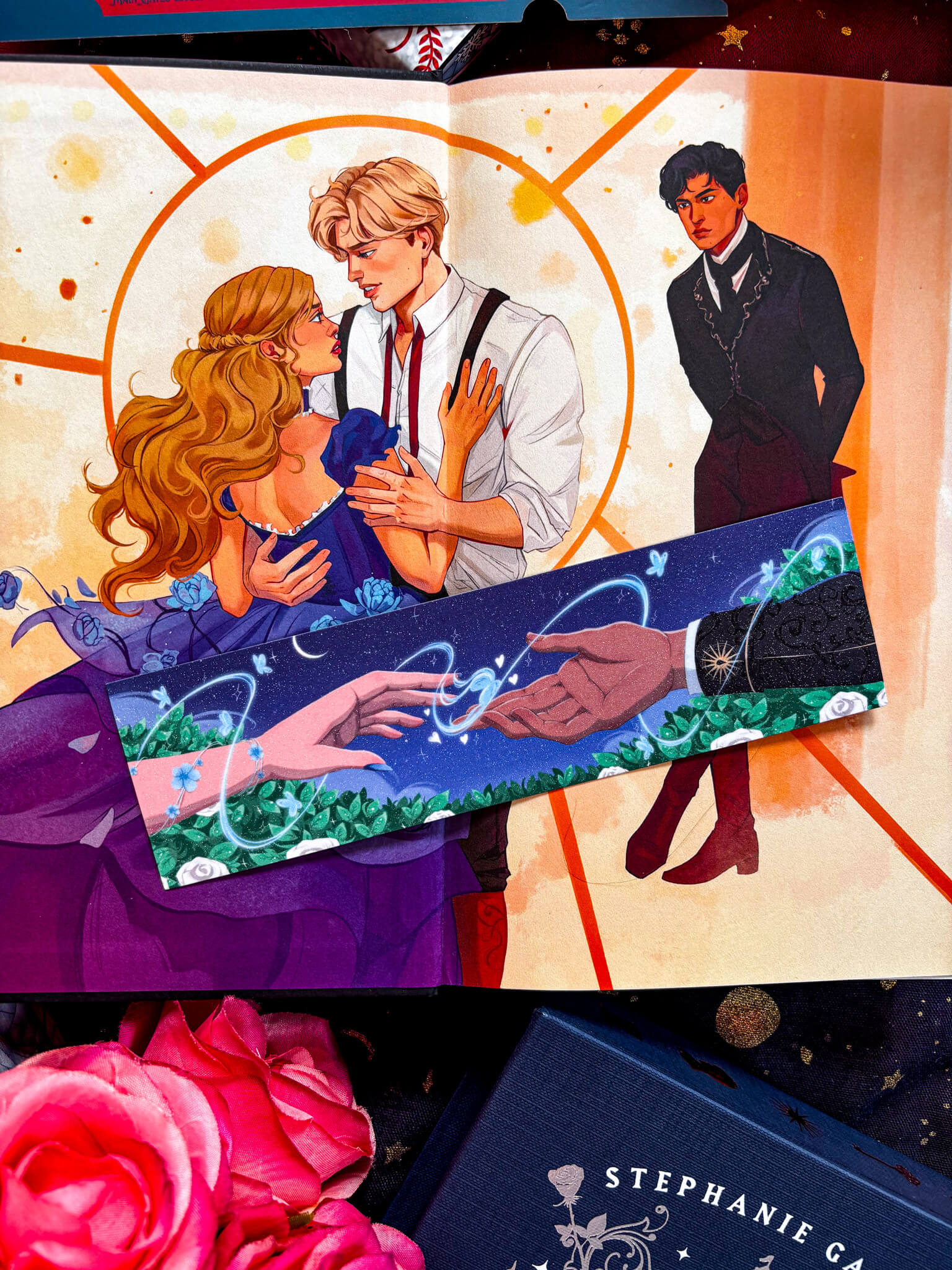 Legend and Tella - Touching Hands Lesezeichen - Readers and Dreamers Shop