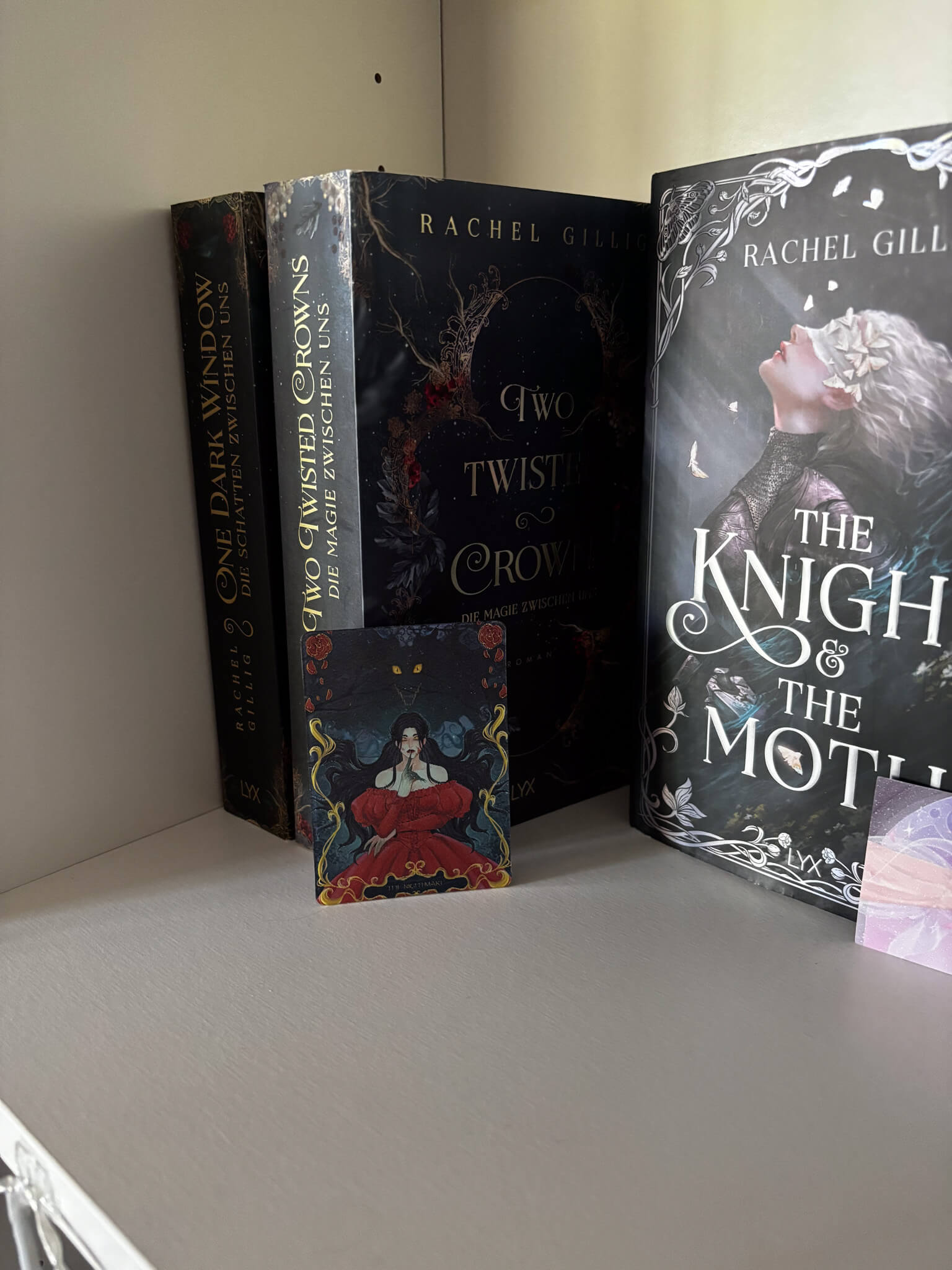 Lenticular Flip Card – Elspeth & The Nightmare - Readers and Dreamers Shop