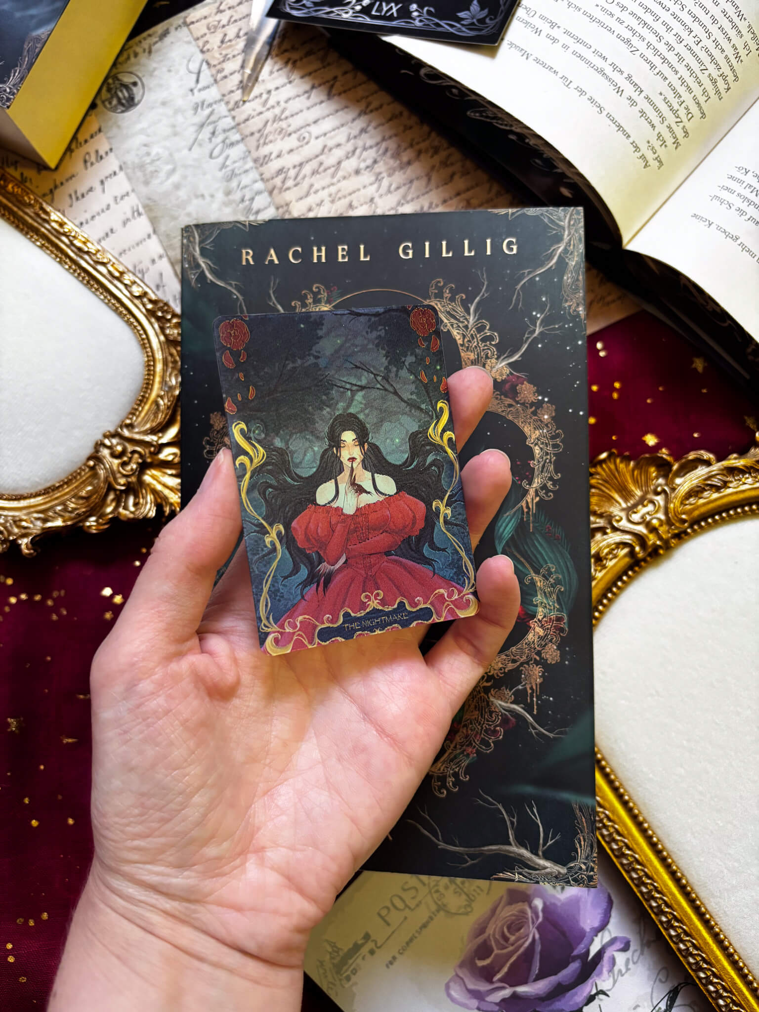 Lenticular Flip Card – Elspeth & The Nightmare - Readers and Dreamers Shop