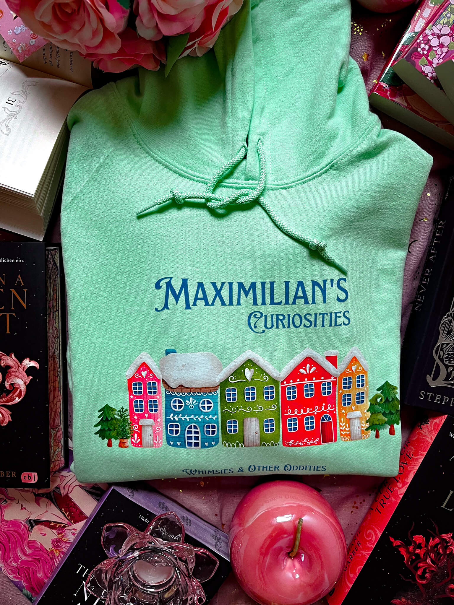 Maximilians Curiosities Hoodie Größe M - Readers and Dreamers Shop