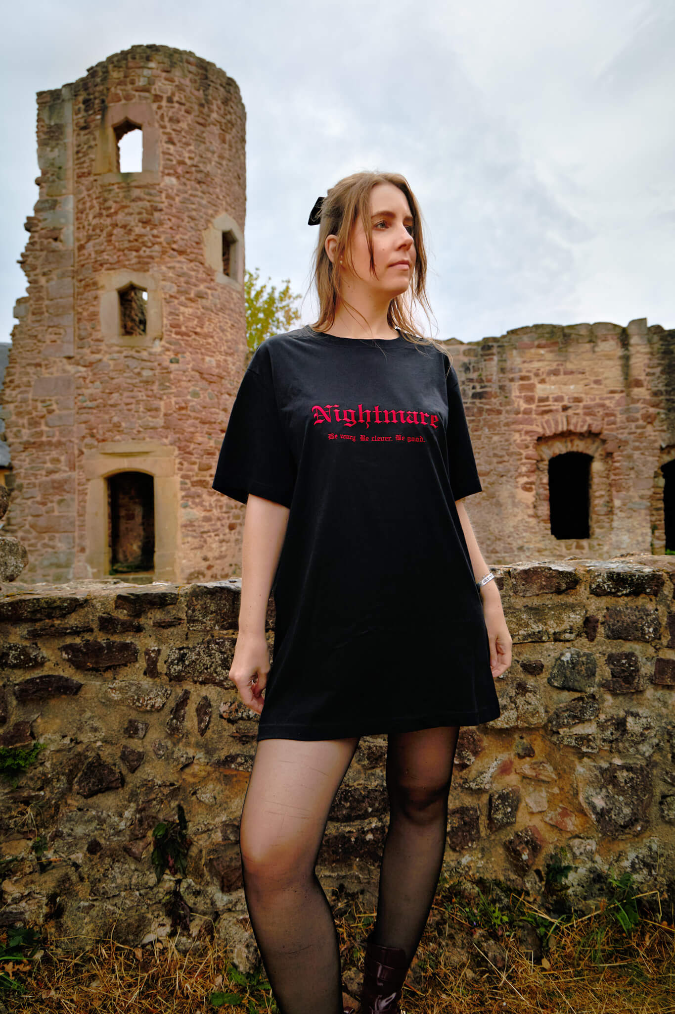 Nightmare bestickt - Readers and Dreamers Shop