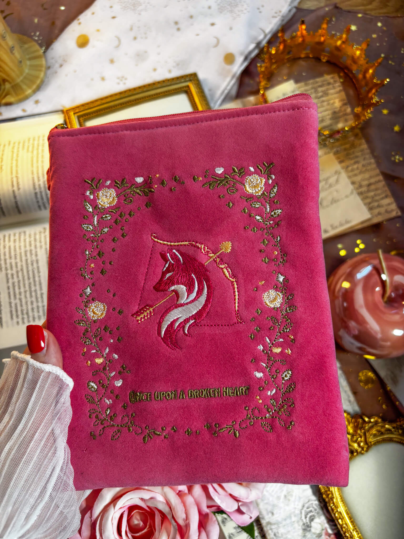 Once upon a broken Heart eReader Tasche *PREORDER* - Readers and Dreamers Shop