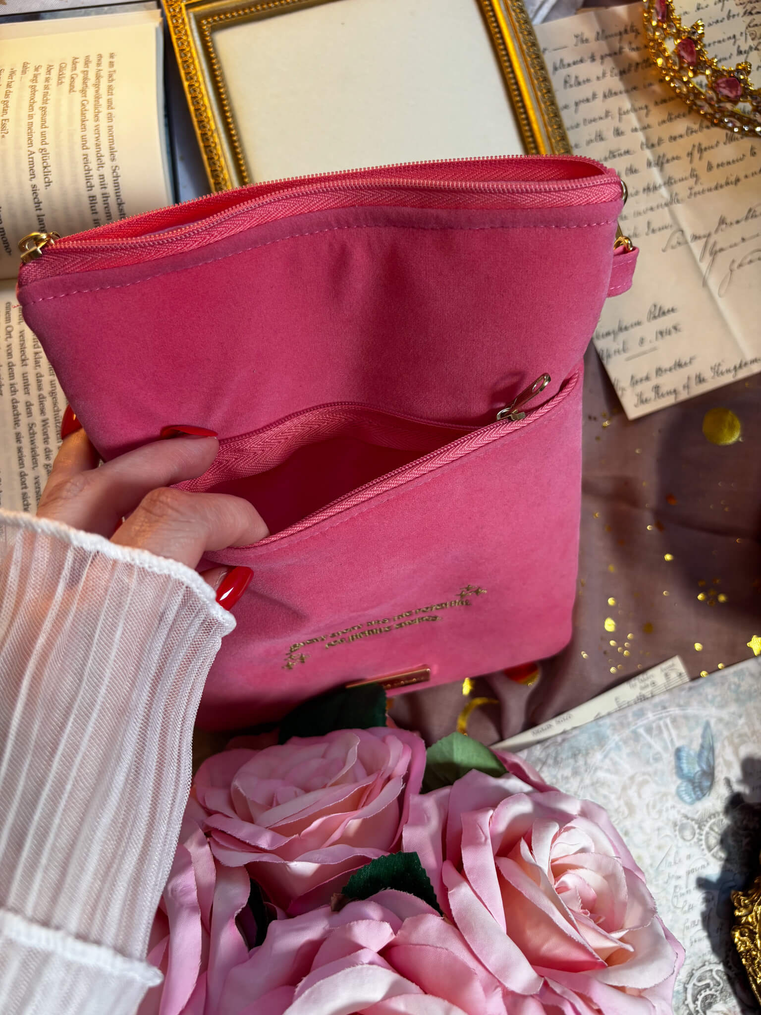 Once upon a broken Heart eReader Tasche *PREORDER* - Readers and Dreamers Shop