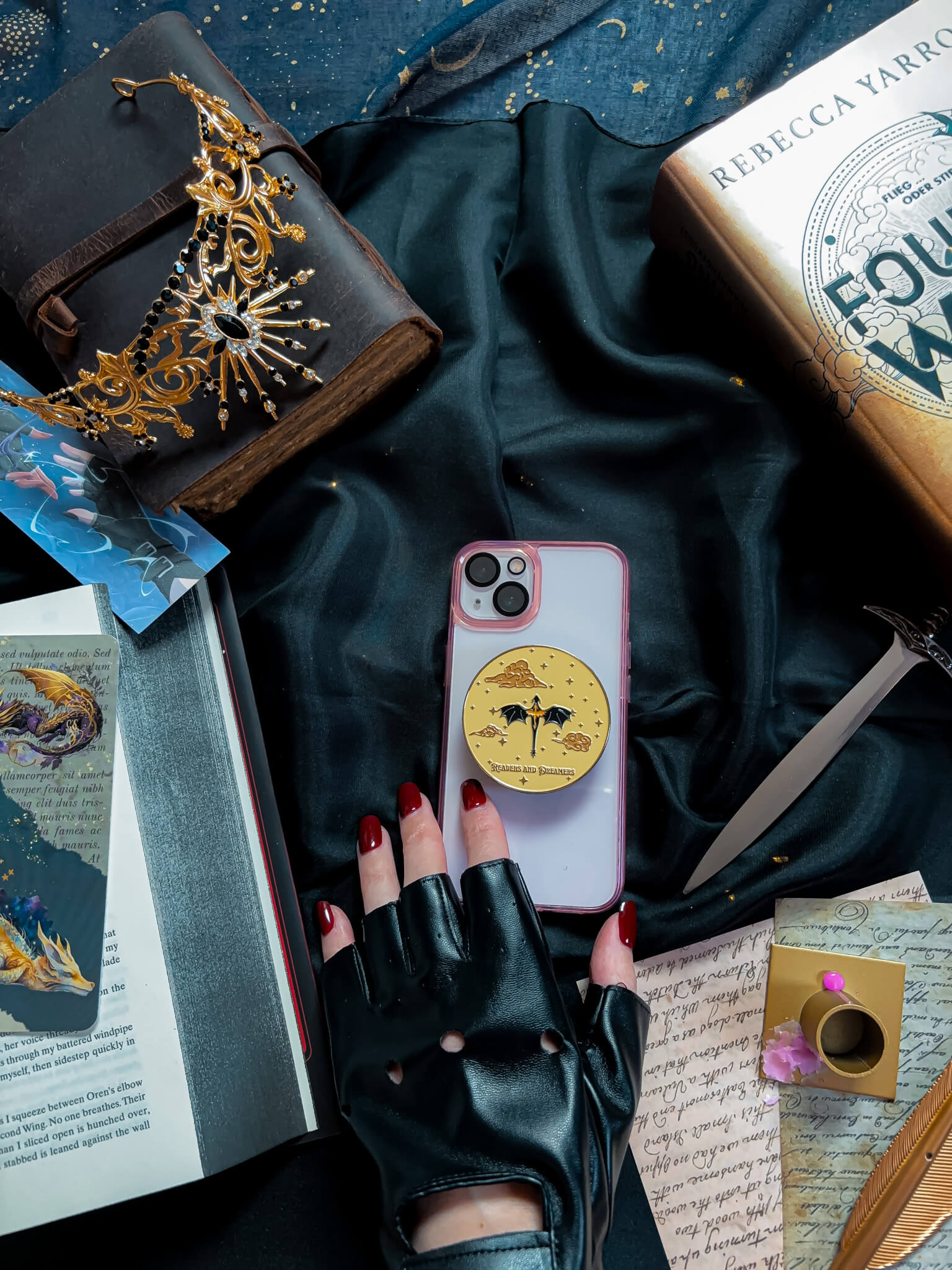 Phone/eReader Grip Fourth Wing Adhesive Klebefläche B - WARE - Readers and Dreamers Shop