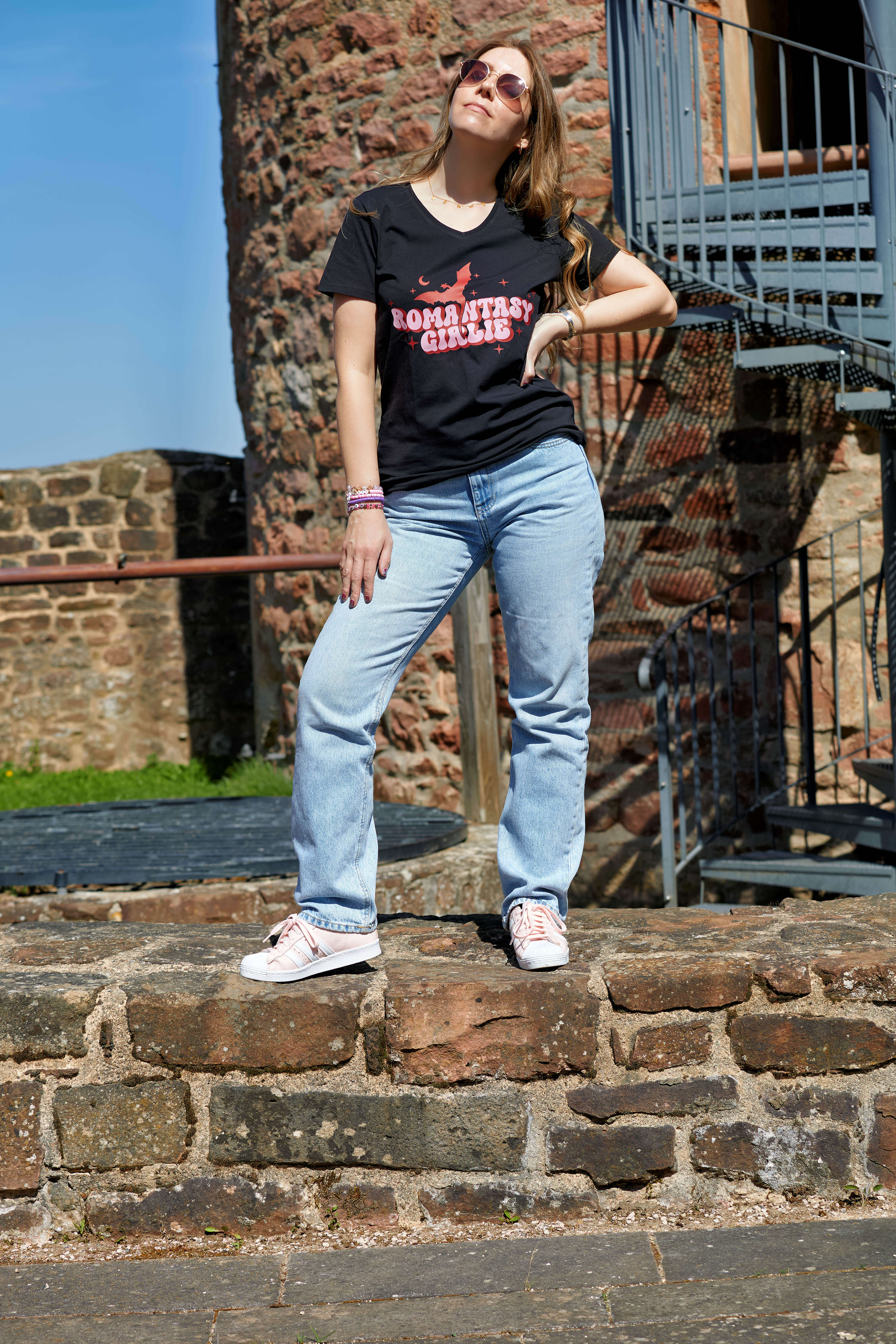 Romantasy Girlie V - Neck - Readers and Dreamers Shop