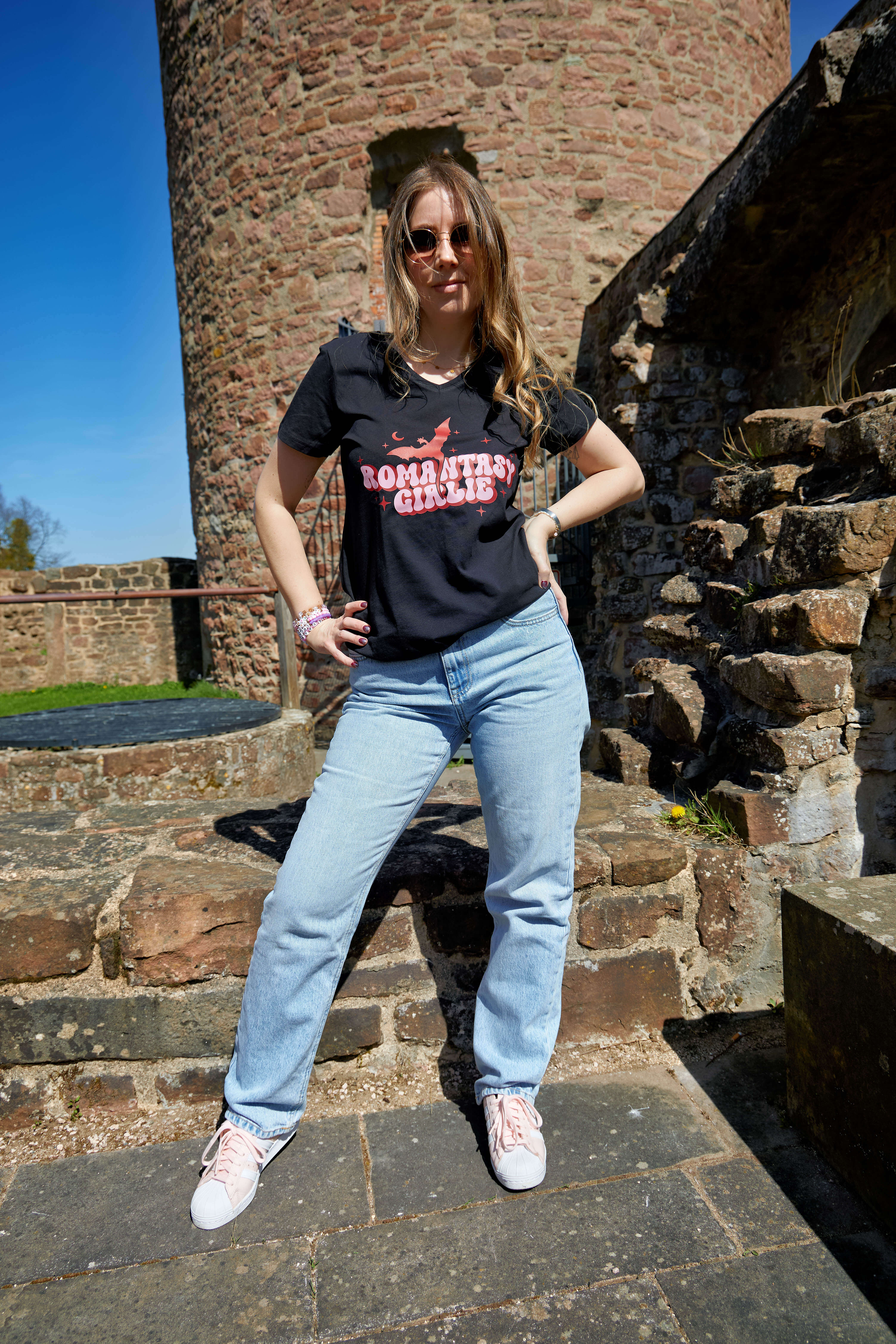 Romantasy Girlie V - Neck - Readers and Dreamers Shop