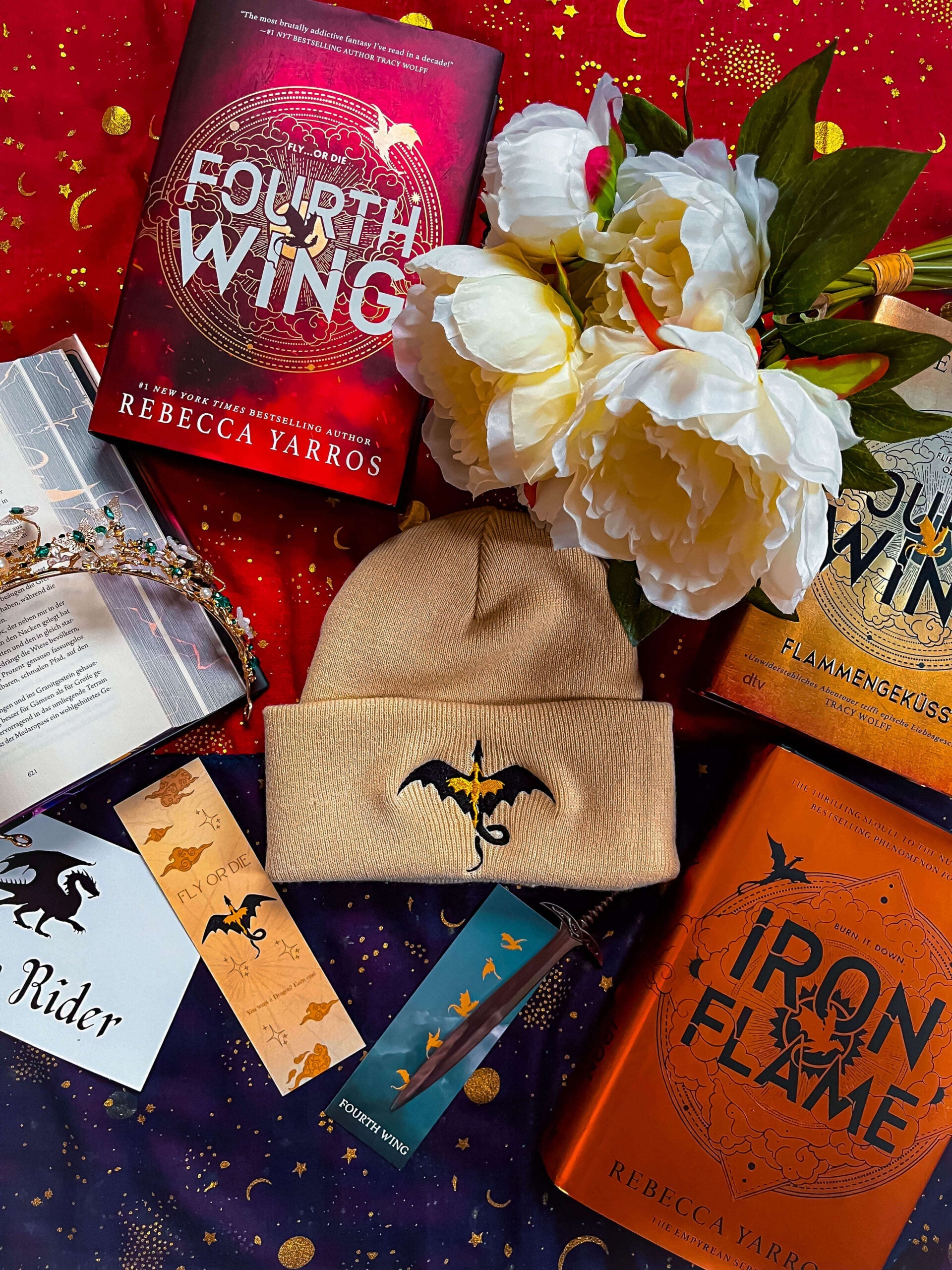 Tairn und Andarna Beanie - Readers and Dreamers Shop