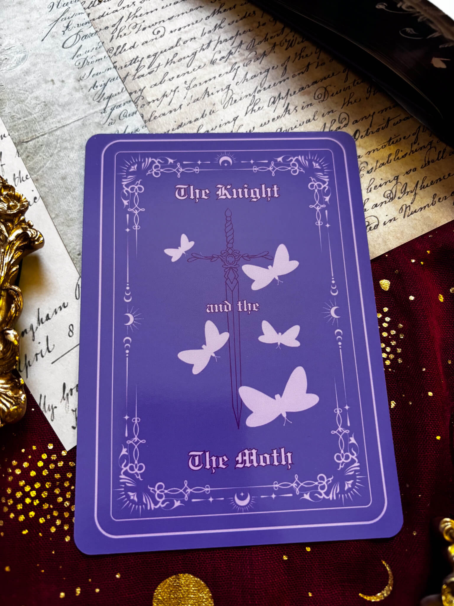 The Knight and the Moth B-Ware / Misprint - A6 Postkarte/ E-Reader Einleger - Readers and Dreamers Shop