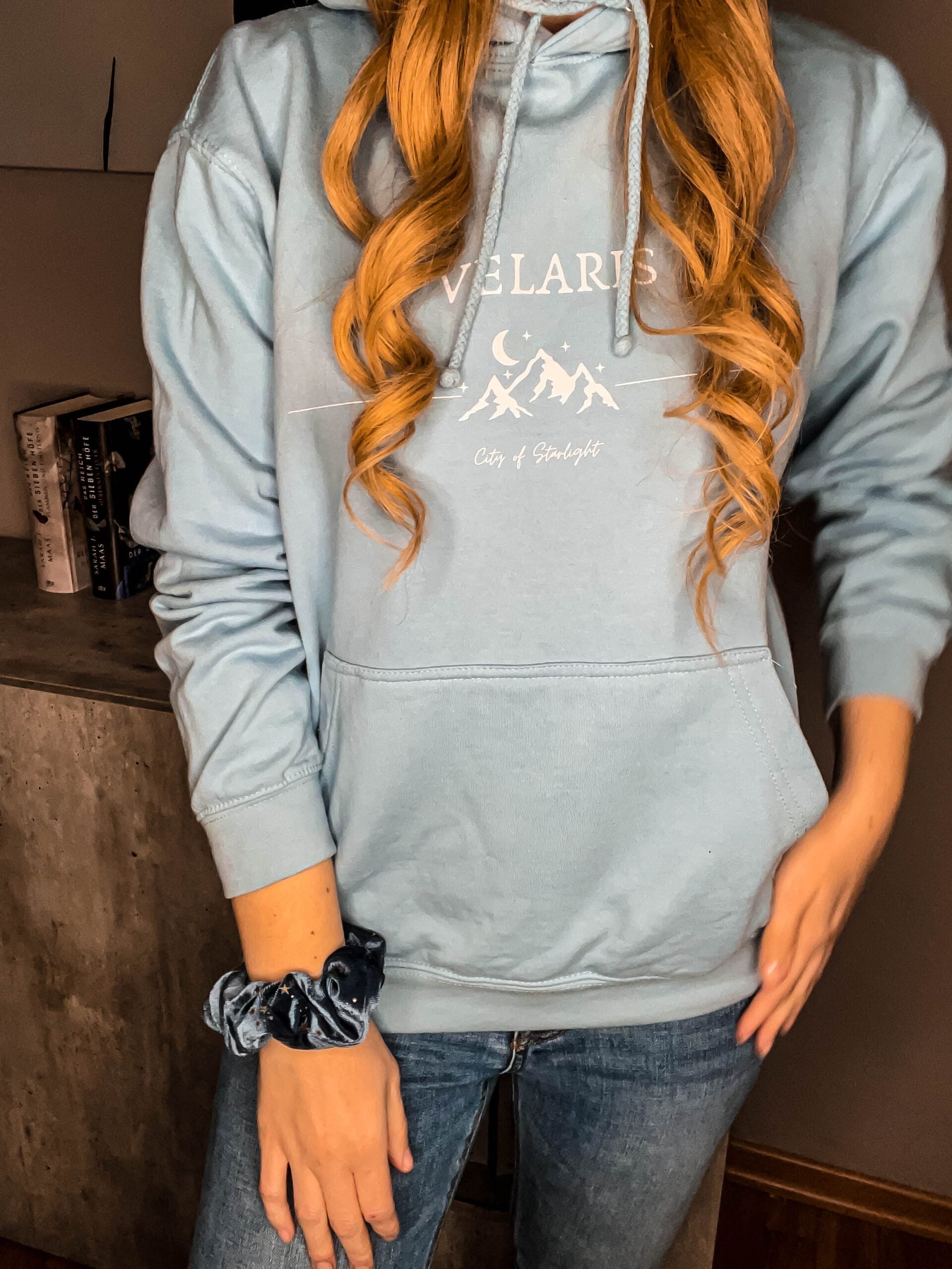 Velaris Hoodie Umtausch Weiß Größe S - Readers and Dreamers Shop