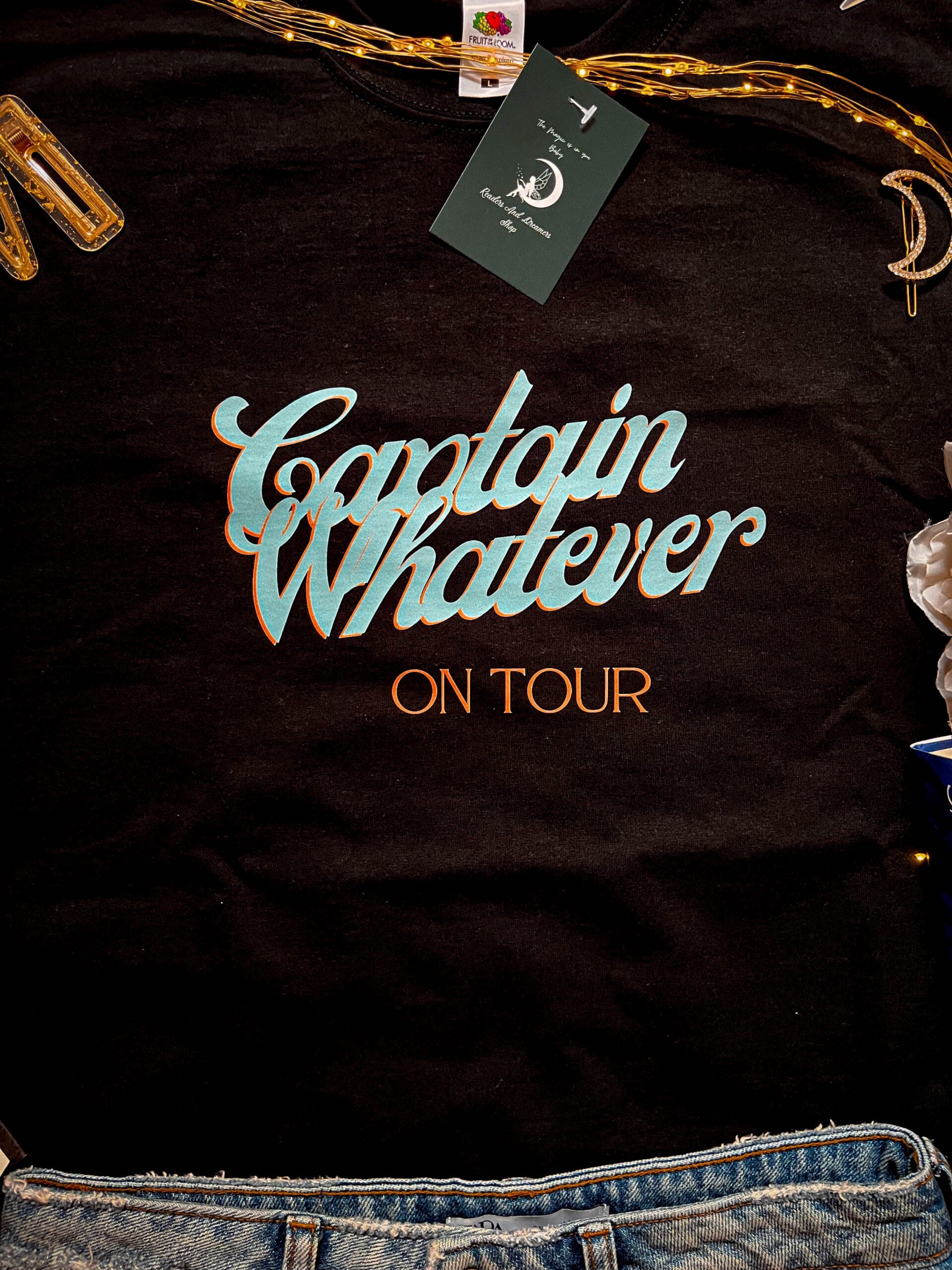 Captain Whatever Austellungsstück Größe L - Readers and Dreamers Shop