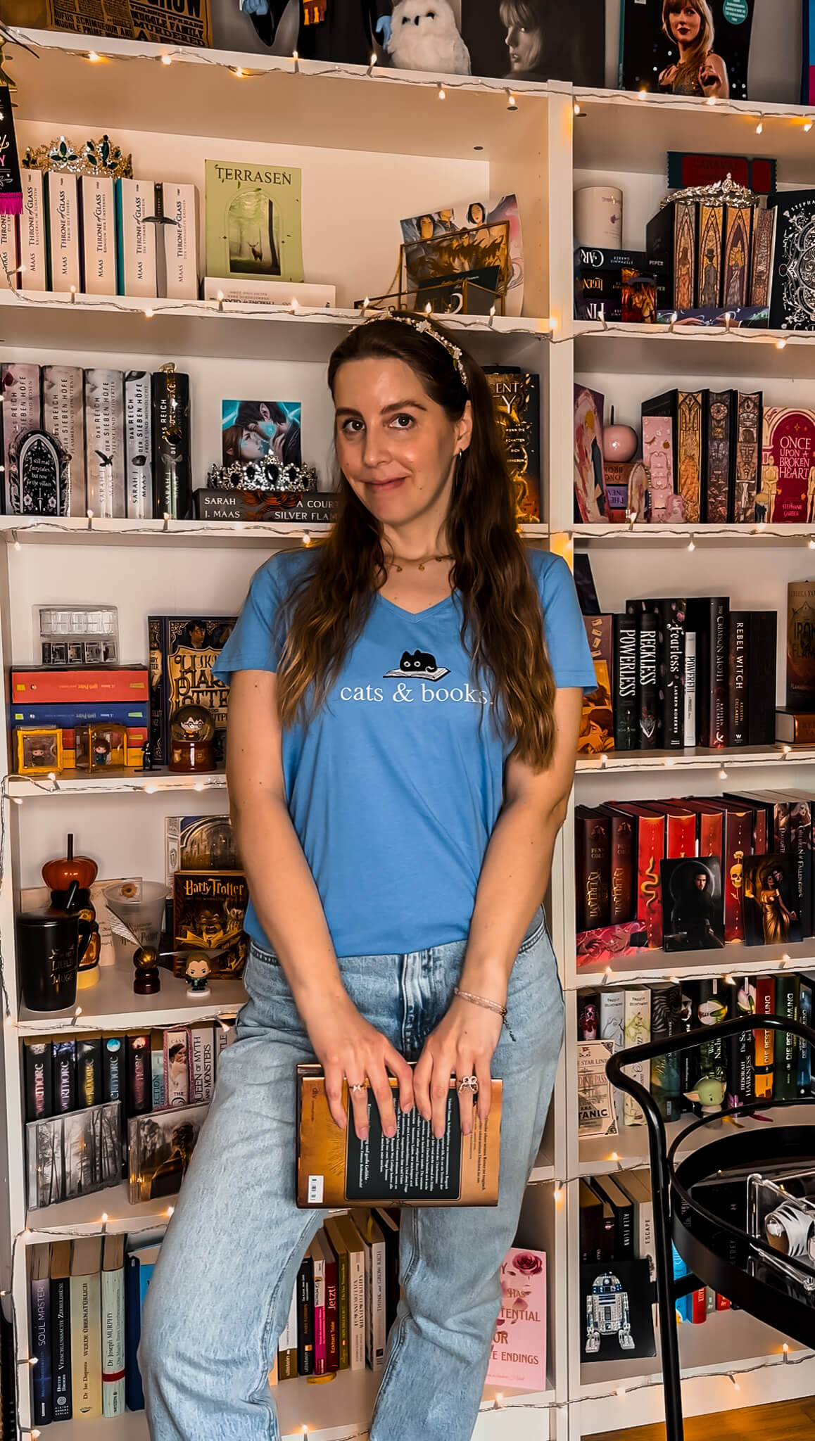 Cats and Books V - Neck - Readers and Dreamers Shop