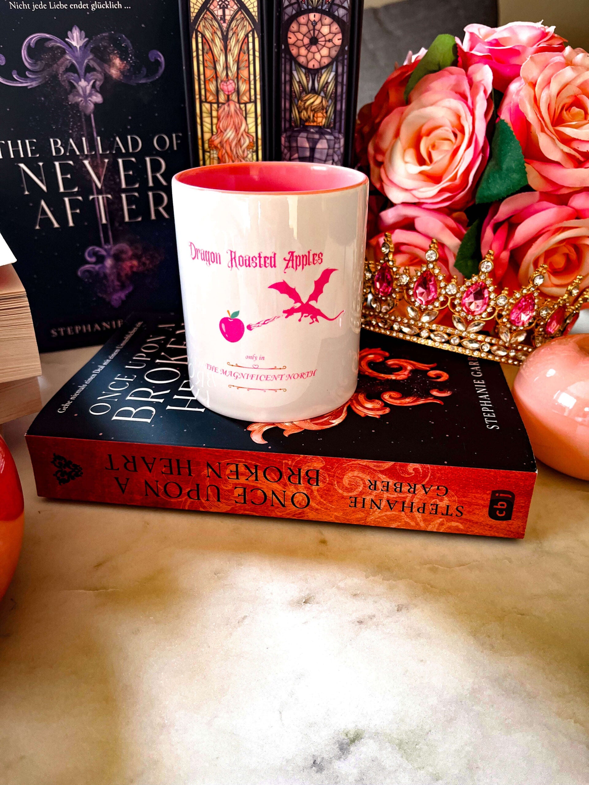 Dragon roasted Apples Tasse - Readers and Dreamers Shop