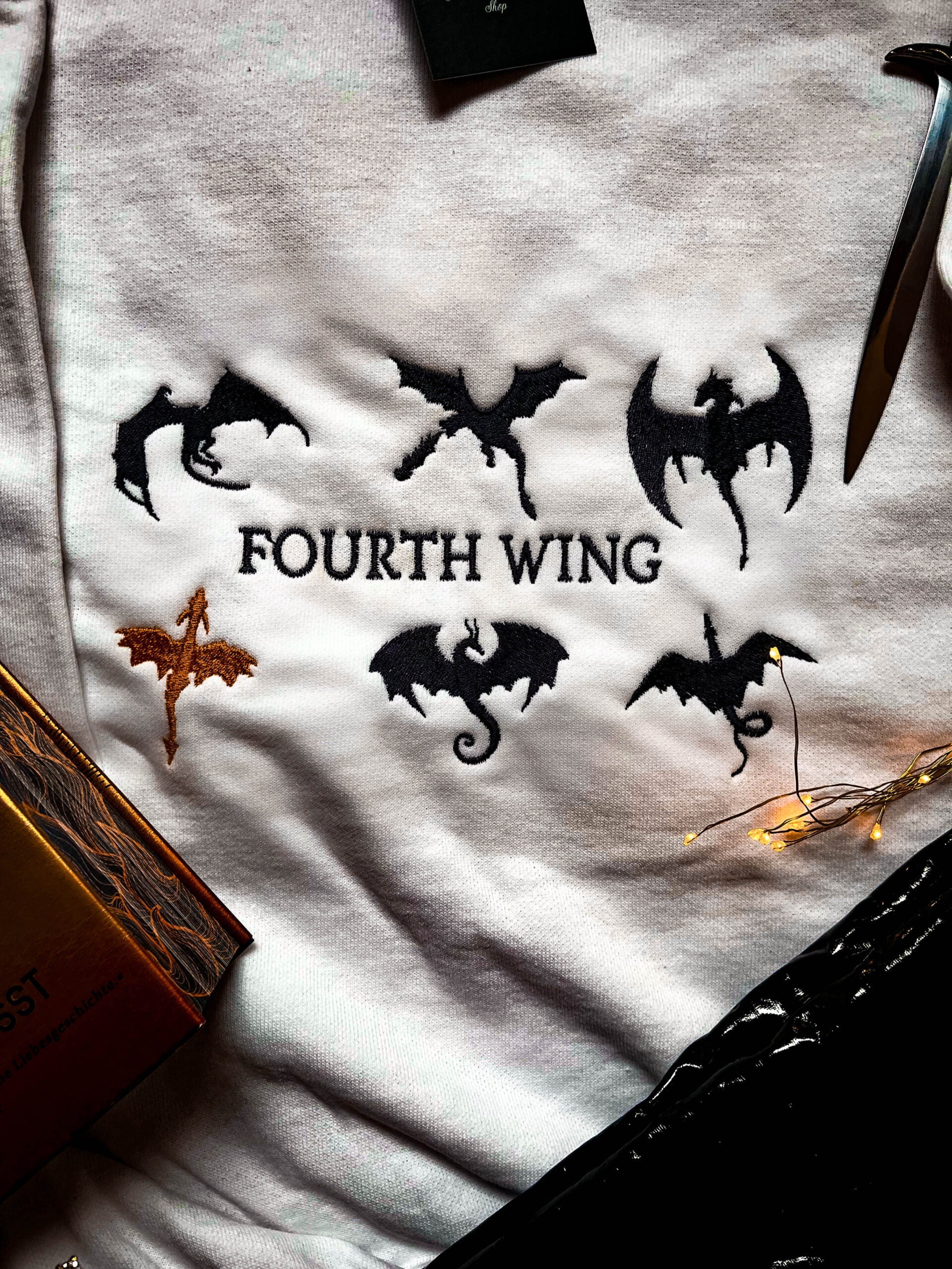 Fourth Wing bestickt Mängelexemplar 2 Größe S