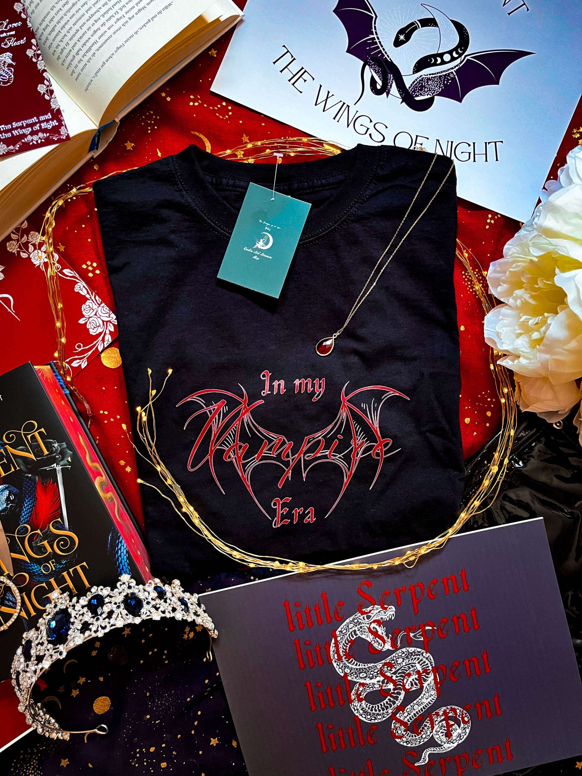 In my Vampire Era T-Shirt Größe L VORRÄTIG - Readers and Dreamers Shop