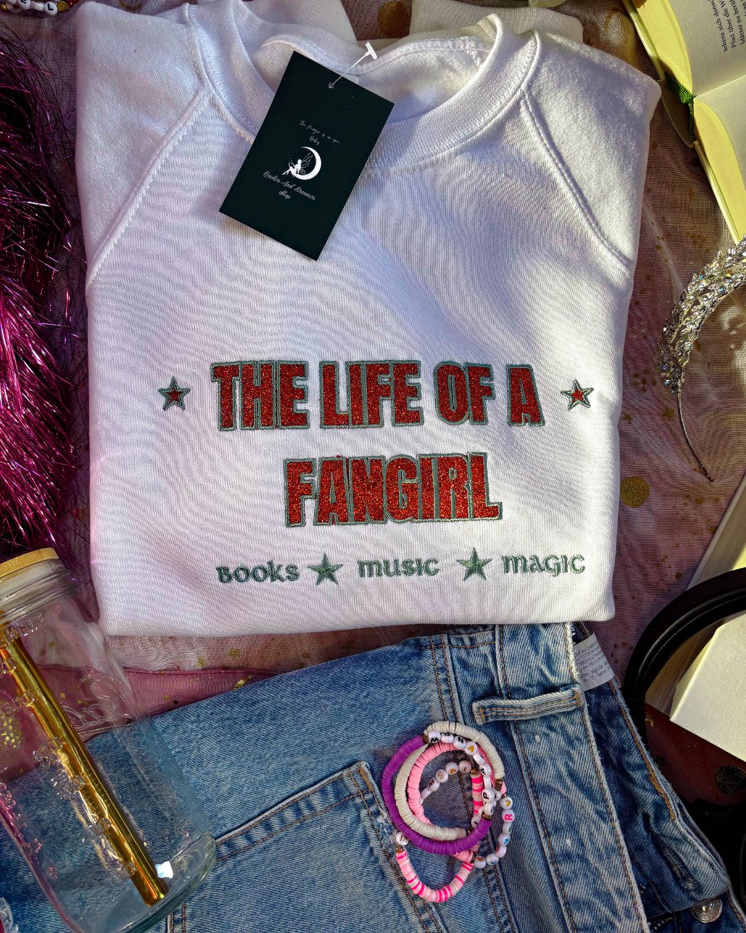 Life of a Fangirl Weiß *Pre - Order* - Readers and Dreamers Shop