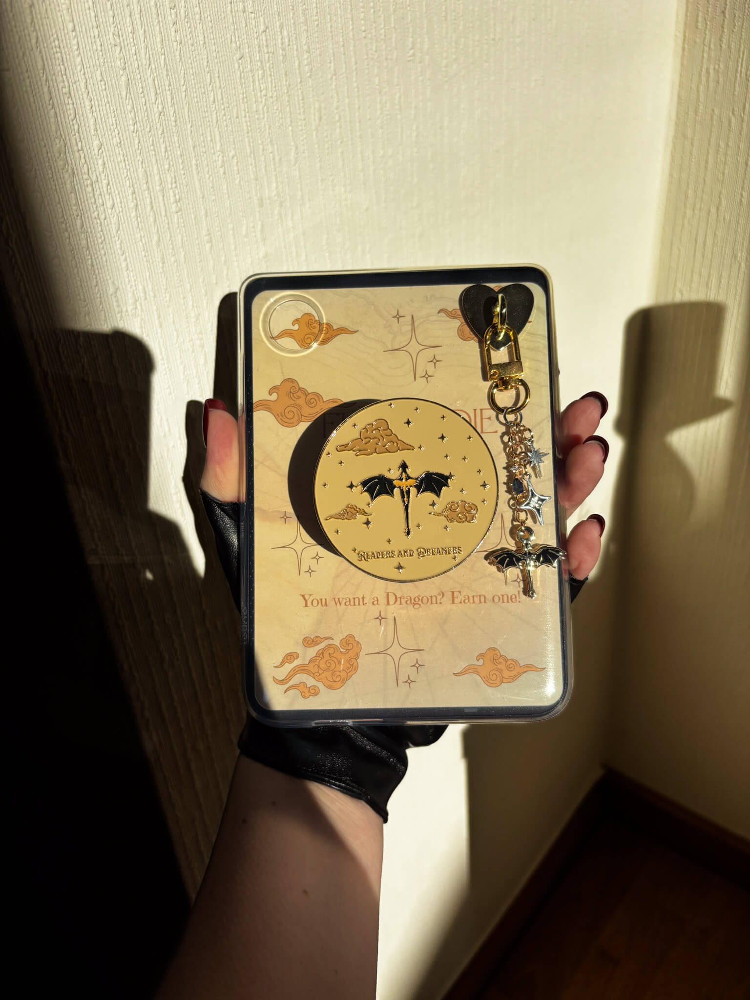 Magnetic Phone/eReader Grip Fourth Wing - Readers and Dreamers Shop