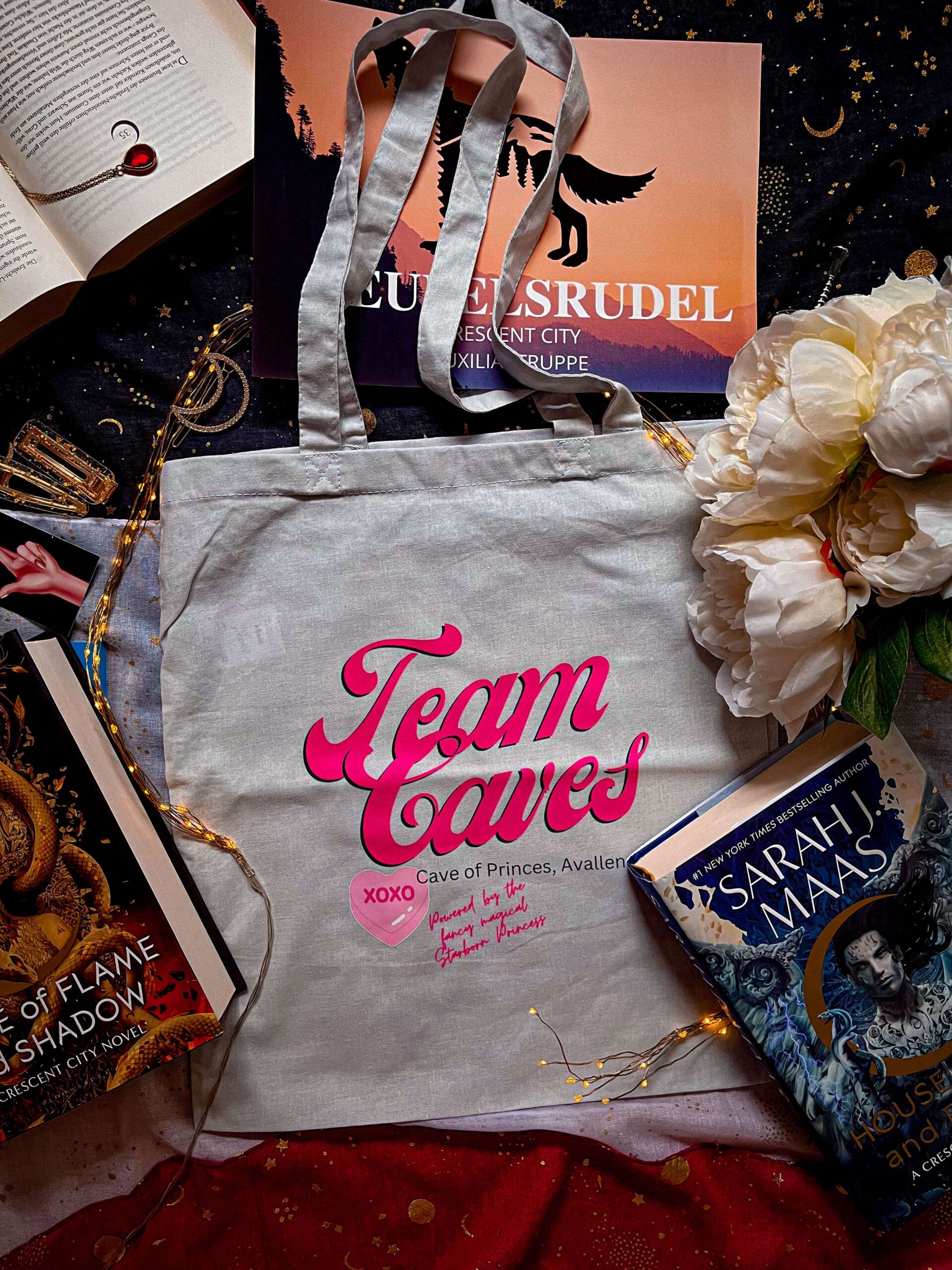 Team Caves Baumwolltasche Austellungsstück - Readers and Dreamers Shop