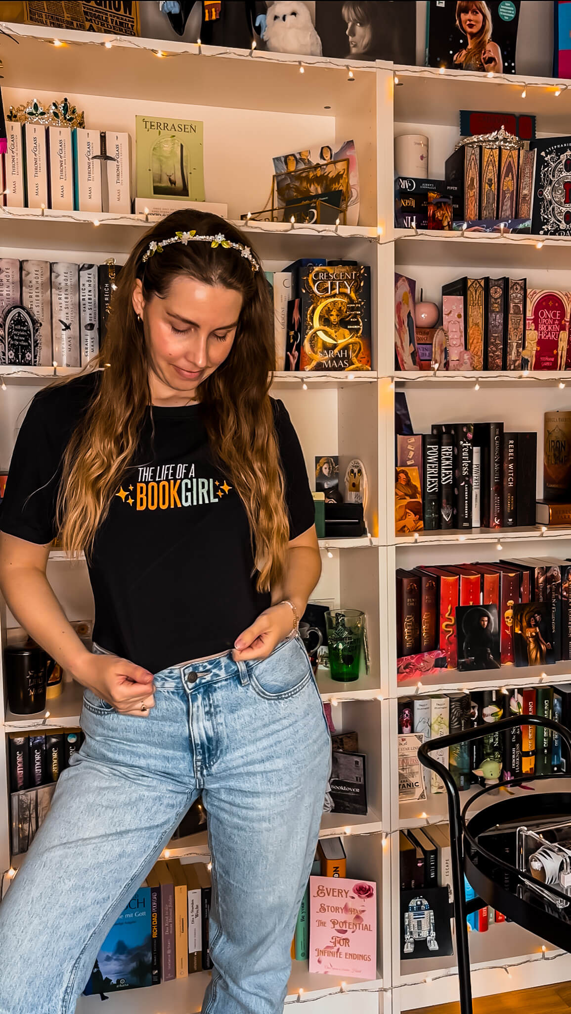 The life of a BookGirl Cropshirt - Readers and Dreamers Shop